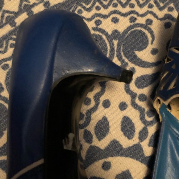 Blue Vintage Small Heel Shoe with Detail - Picture 4 of 5